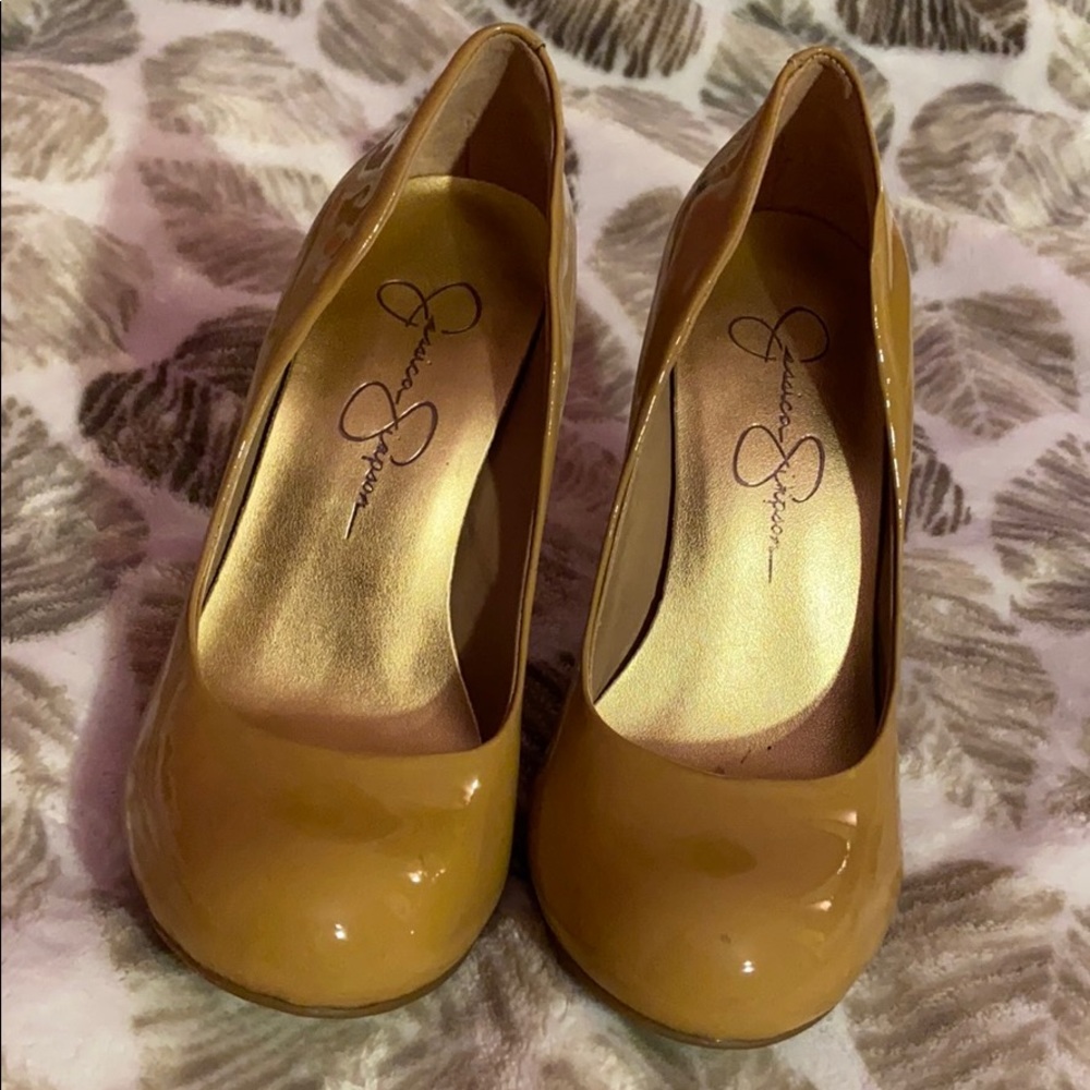 Camel colored Jessica Simpson pumps